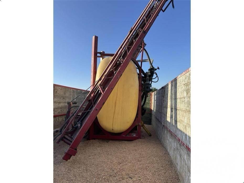 Hardi 1000 ltr., 12 m. Lauksaimniecība- Citi