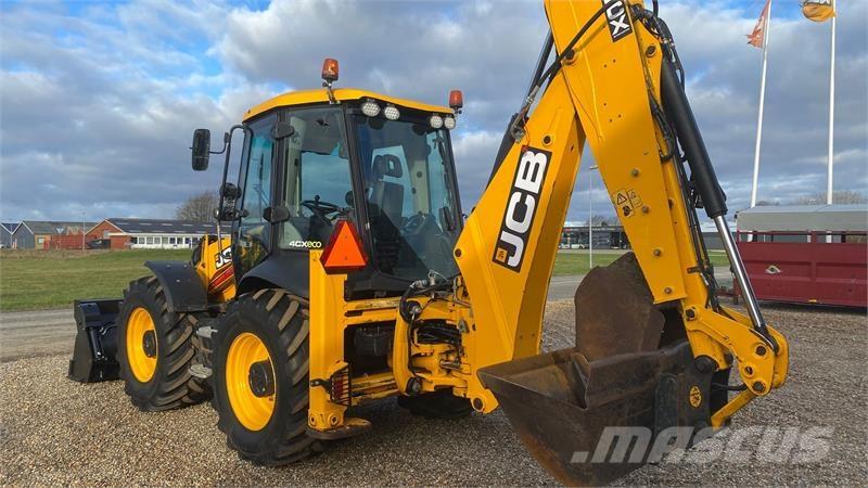 JCB 4CX Ekskavatori-iekrāvēji