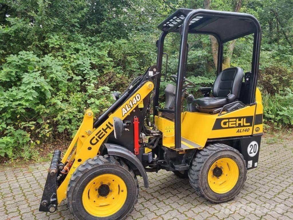 Gehl AL140 Mini iekrāvēji