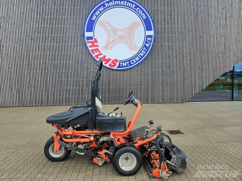 Jacobsen GP400 Mauriņa traktors