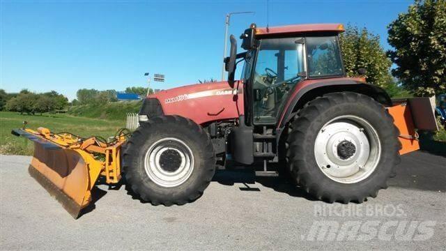 Case IH MXM190 Sniega naži un tīrītāji