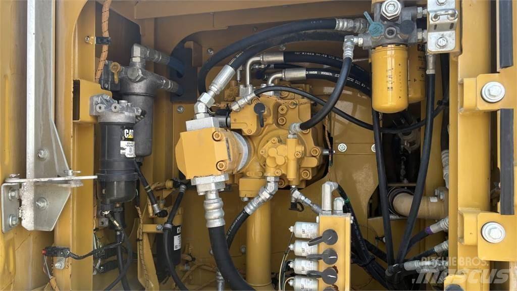 CAT 323 FLN Kāpurķēžu ekskavatori