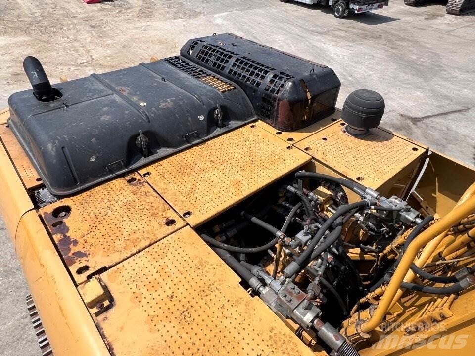 CAT 330D UHD Kāpurķēžu ekskavatori