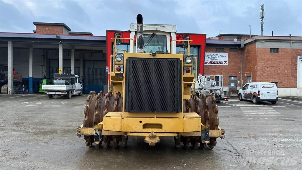 CAT 825C Kāpurķēžu buldozeri