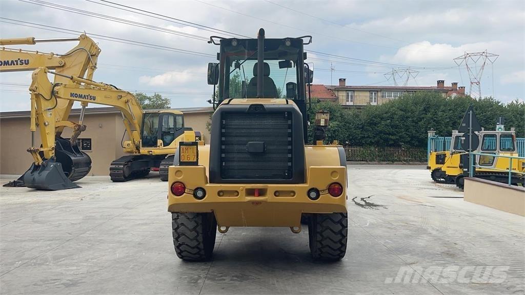 CAT 914M Iekrāvēji uz riteņiem