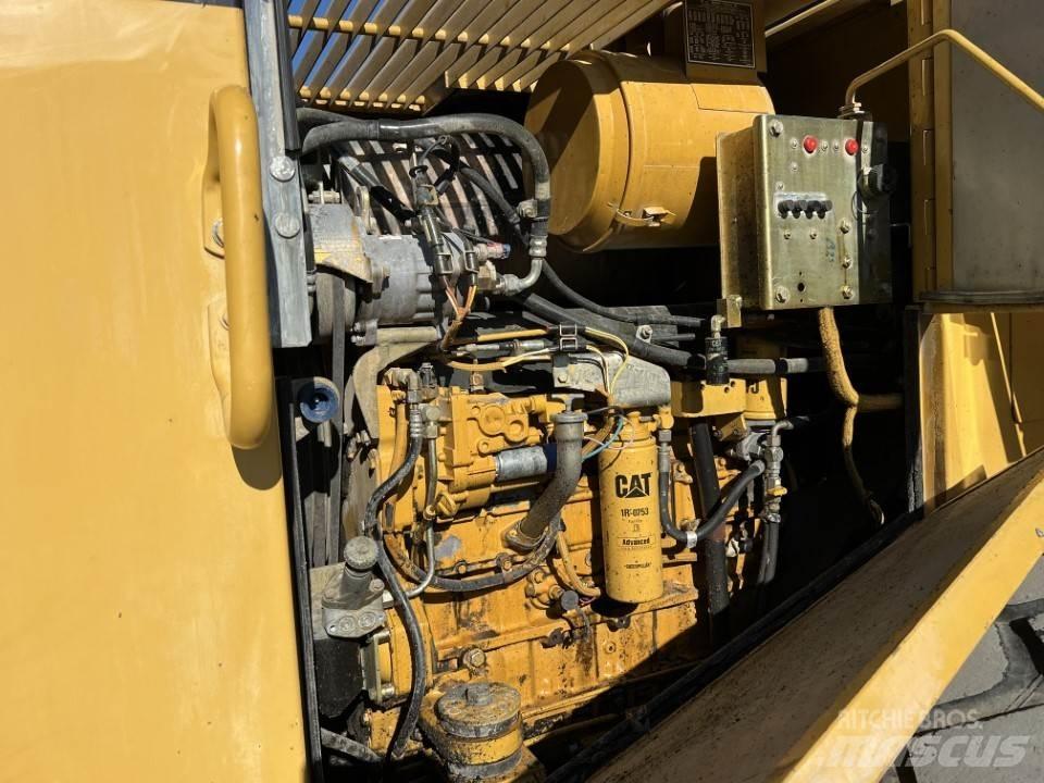 CAT 950 F2H Iekrāvēji uz riteņiem