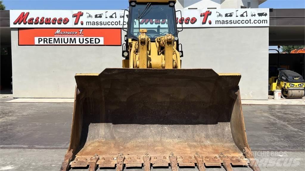 CAT 973C Iekrāvēji uz riteņiem