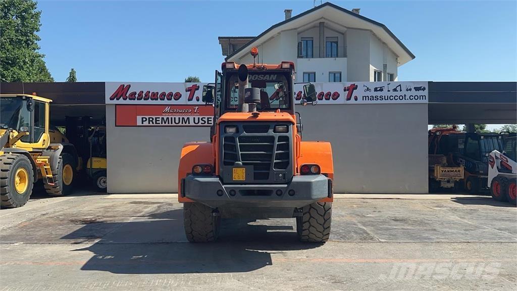 Doosan DL250-5 Iekrāvēji uz riteņiem