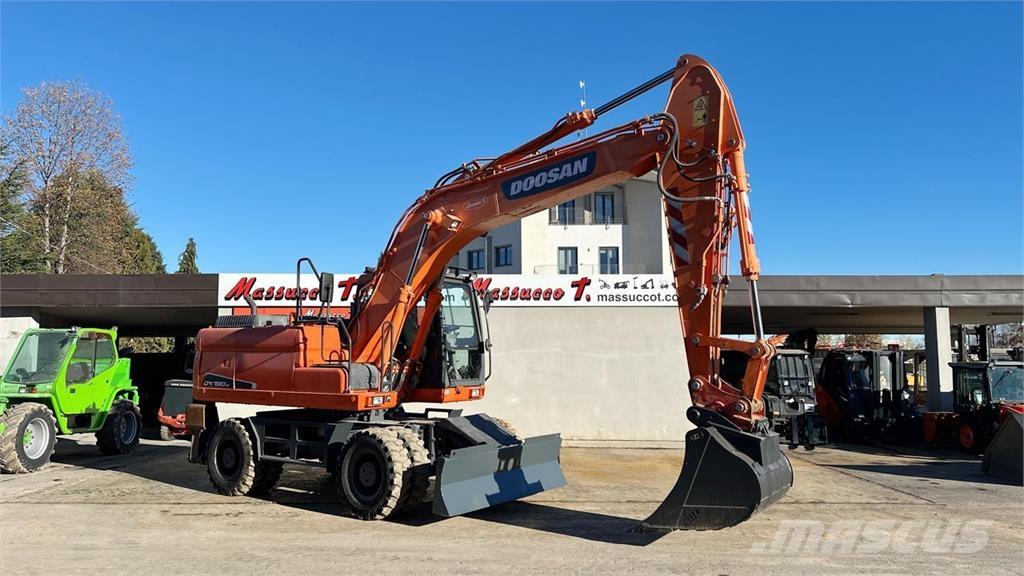 Doosan DX190W Ekskavatori uz riteņiem