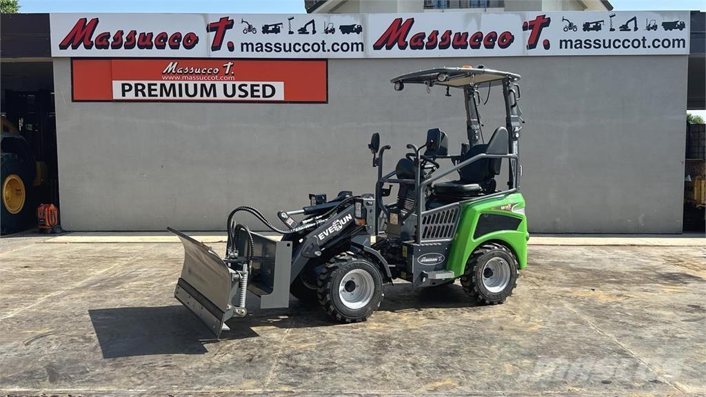 Everun ER08E 4x4 Iekrāvēji uz riteņiem