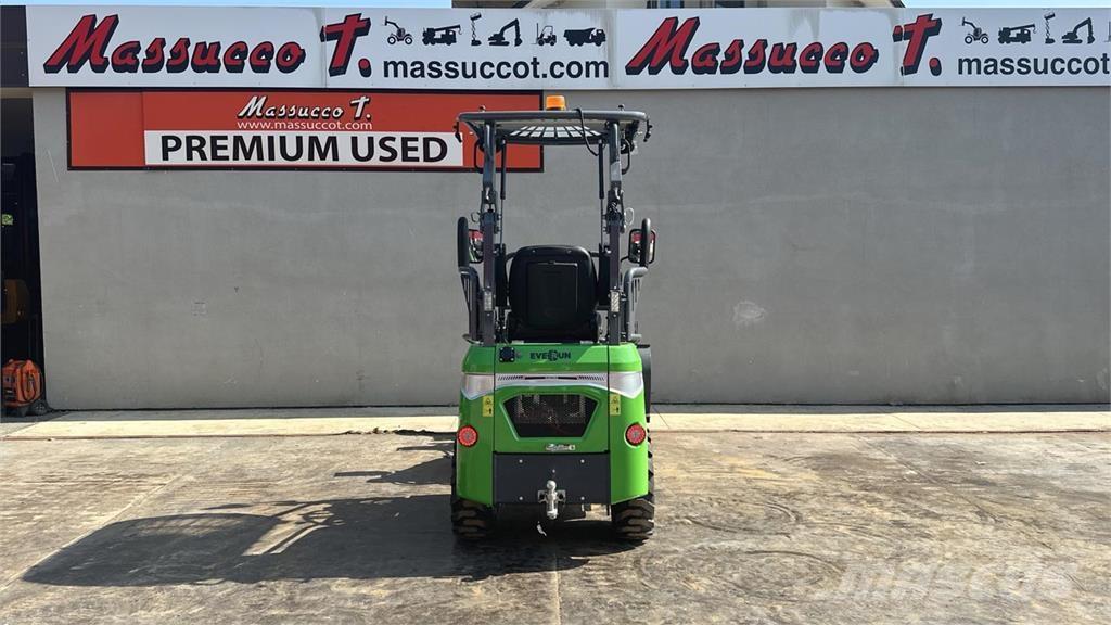 Everun ER08E 4x4 Iekrāvēji uz riteņiem