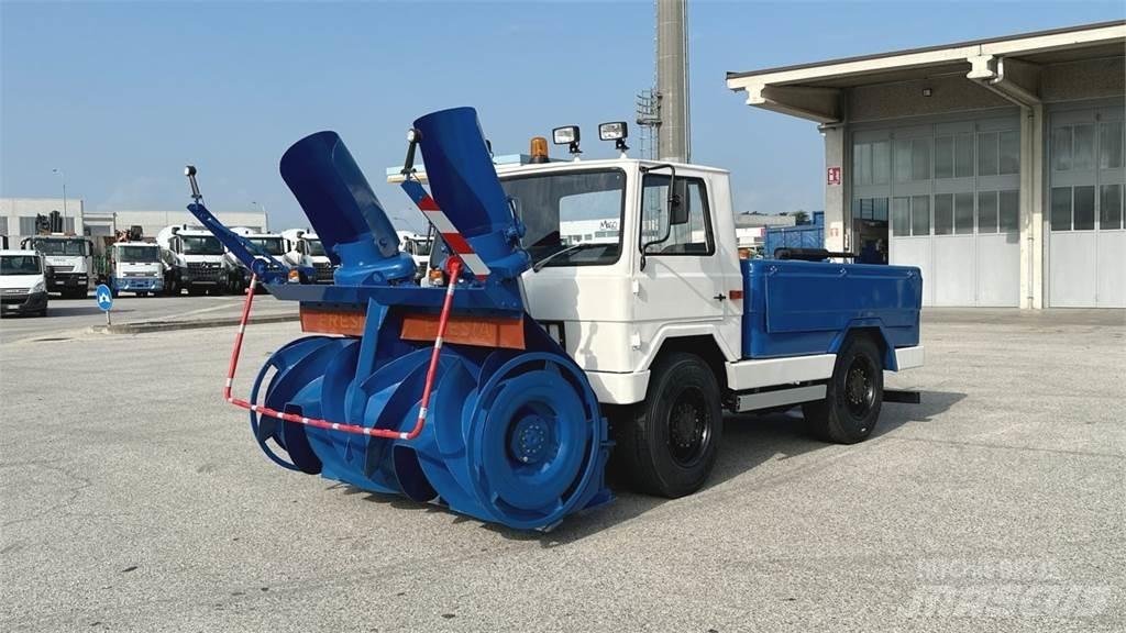  Fresia F60 4X4 Sniega naži un tīrītāji