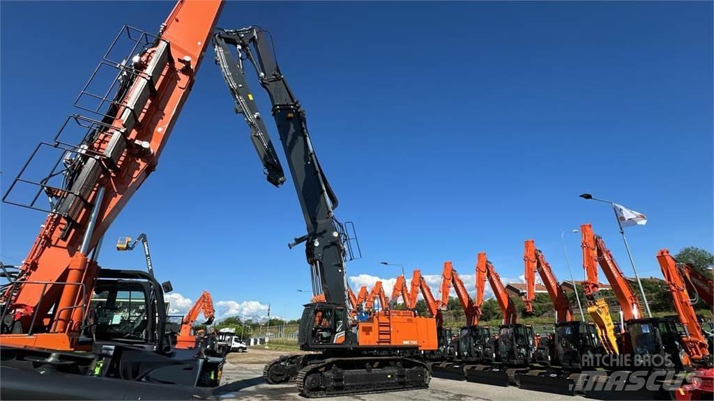Hitachi KMC750S-7 Kāpurķēžu ekskavatori