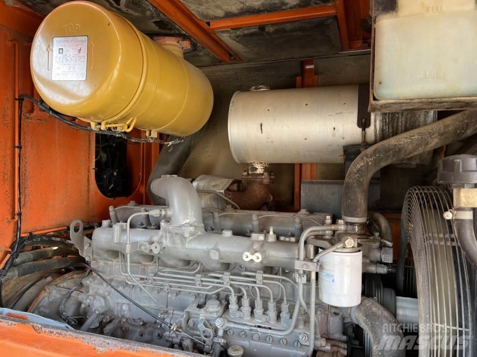 Hitachi LX170E Iekrāvēji uz riteņiem