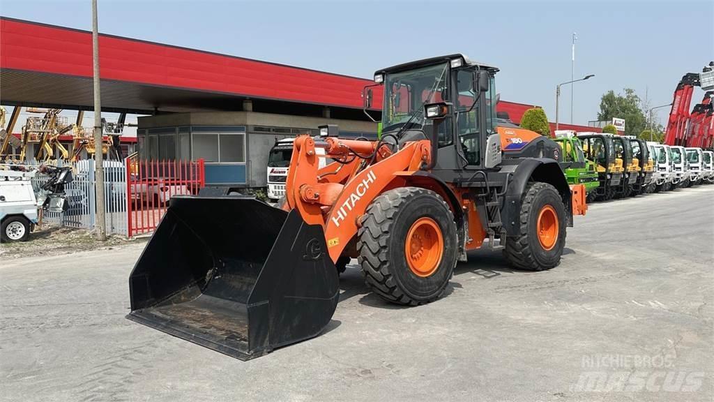 Hitachi ZW180-6 Iekrāvēji uz riteņiem