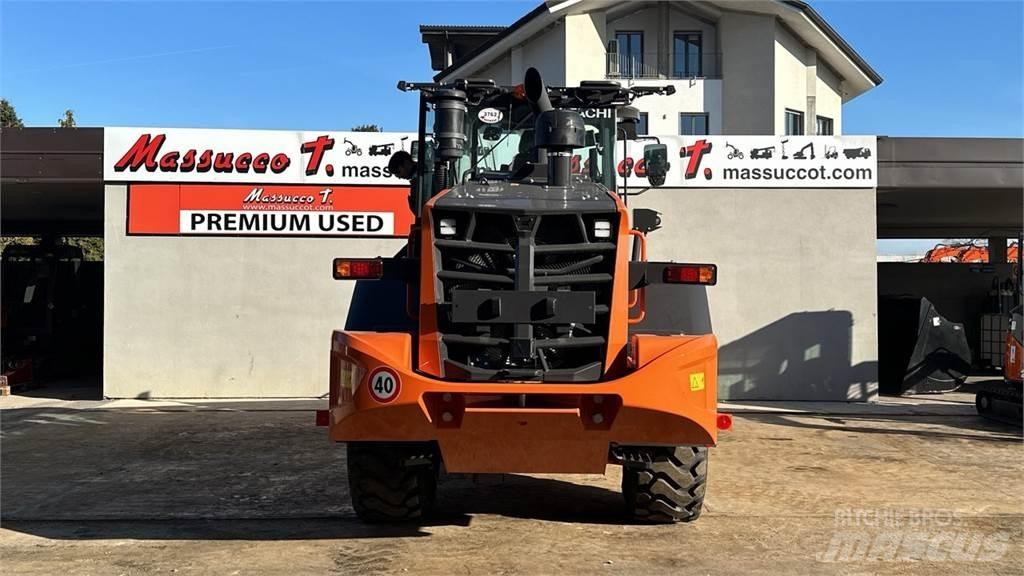 Hitachi ZW180PL-7 Iekrāvēji uz riteņiem