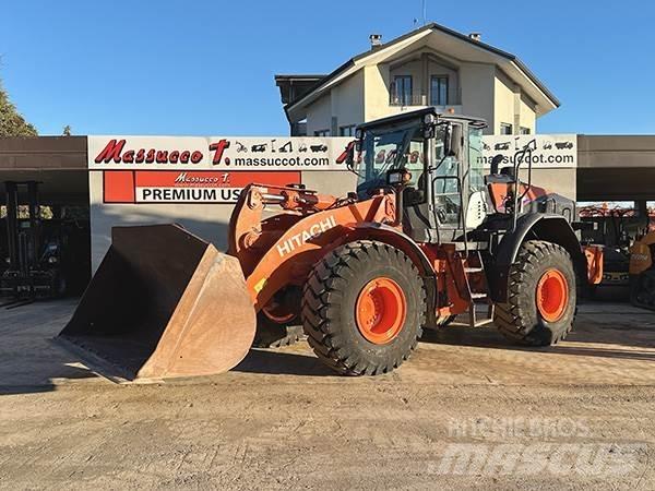 Hitachi ZW220-6 Iekrāvēji uz riteņiem