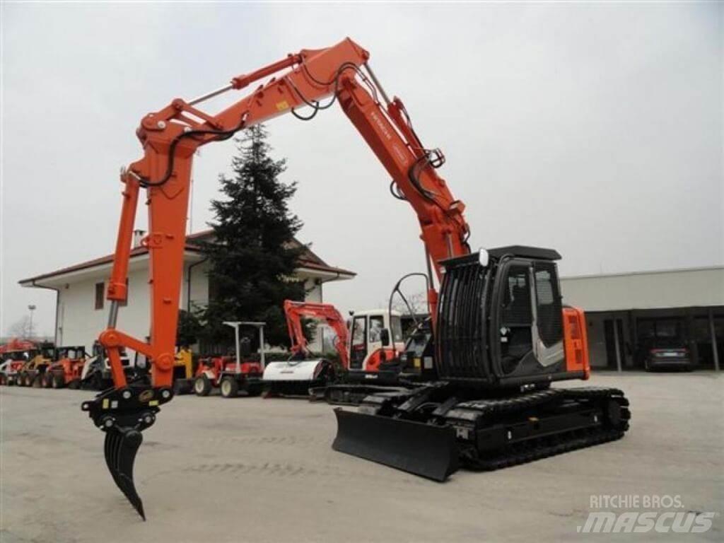 Hitachi ZX135 US-6 Ekskavatori