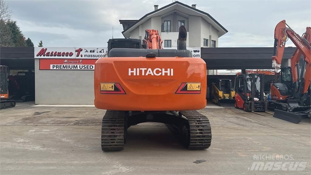 Hitachi ZX210LCN-5B Kāpurķēžu ekskavatori