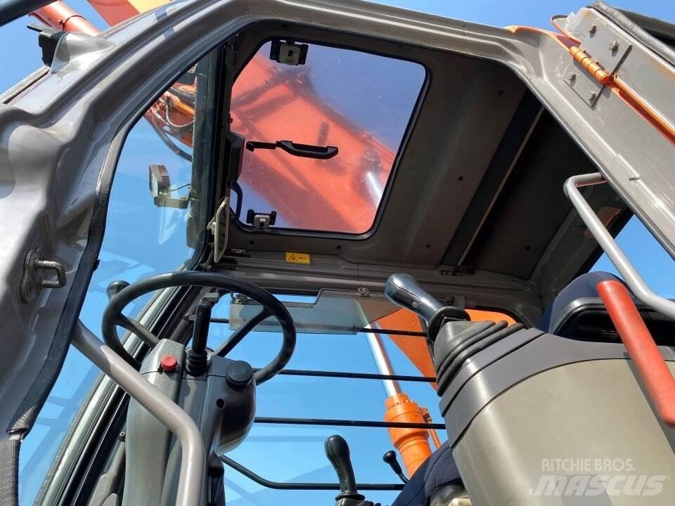 Hitachi ZX210MH Ekskavatori uz riteņiem