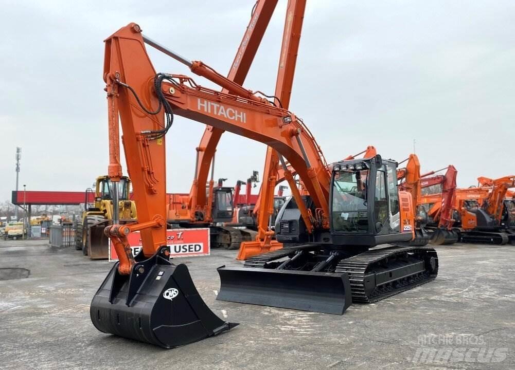 Hitachi ZX225 USBLC Kāpurķēžu ekskavatori