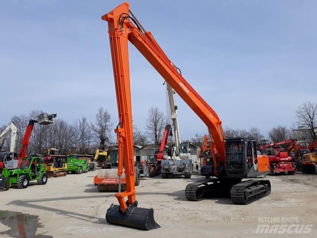 Hitachi ZX250LCN -3 SLF Kāpurķēžu ekskavatori