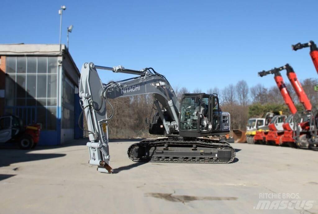 Hitachi ZX250LCN-6 Ekskavatori