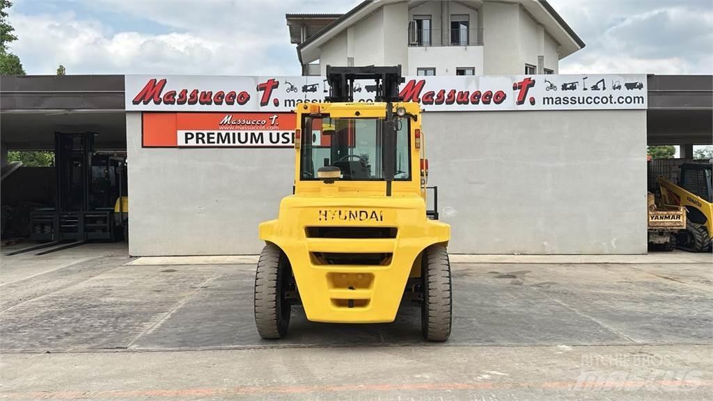 Hyundai 80D-7E Tehnika ar dīzeļa dzinēju