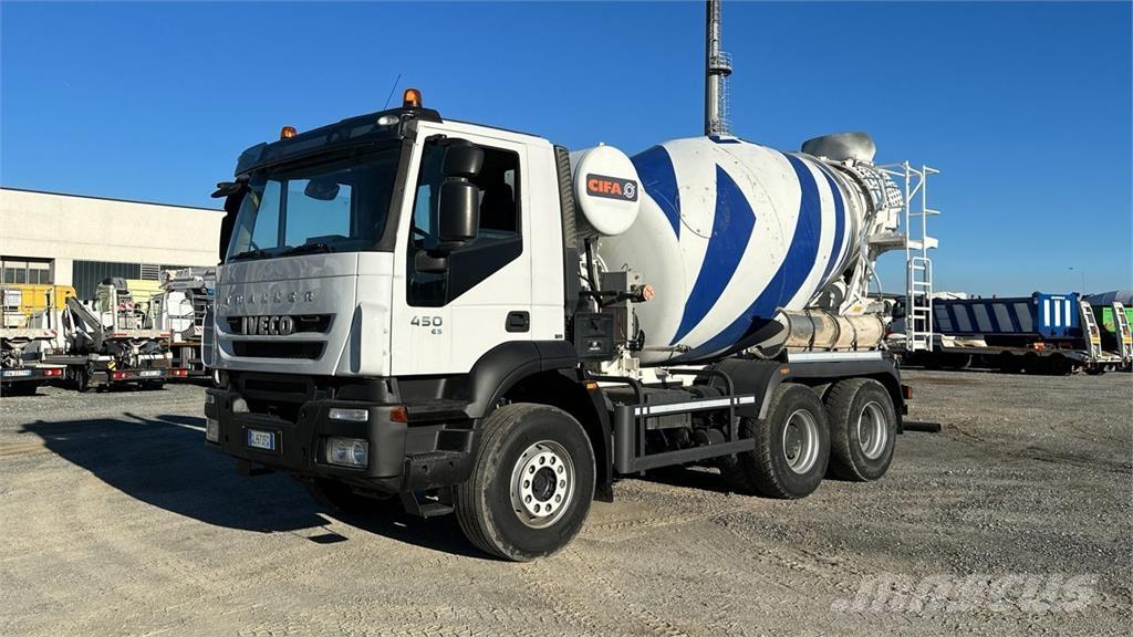 Iveco Trakker 450 6X4 Betonvedēji