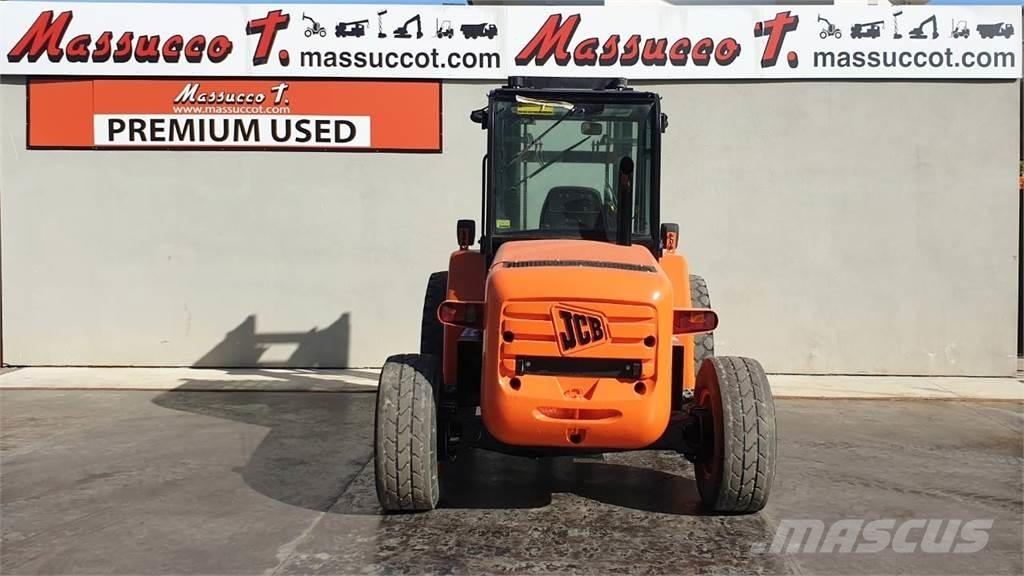 JCB 940 4x2 Apvidus autokrāvējs