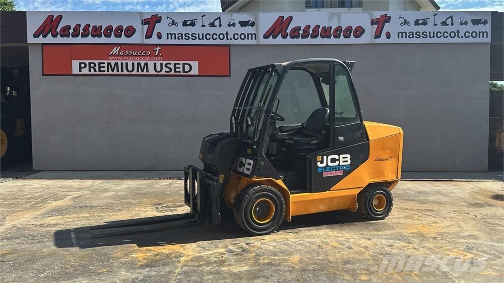 JCB TLT 30-19E 4x2 Teleskopiskie manipulatori