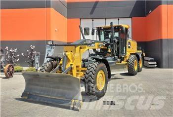 John Deere 622 GP 6X6 Kāpurķēžu buldozeri