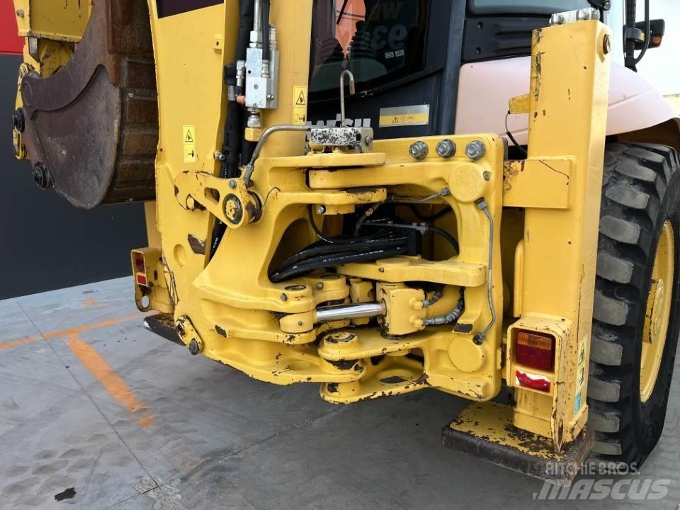 Komatsu WB93S-5E0 Ekskavatori-iekrāvēji
