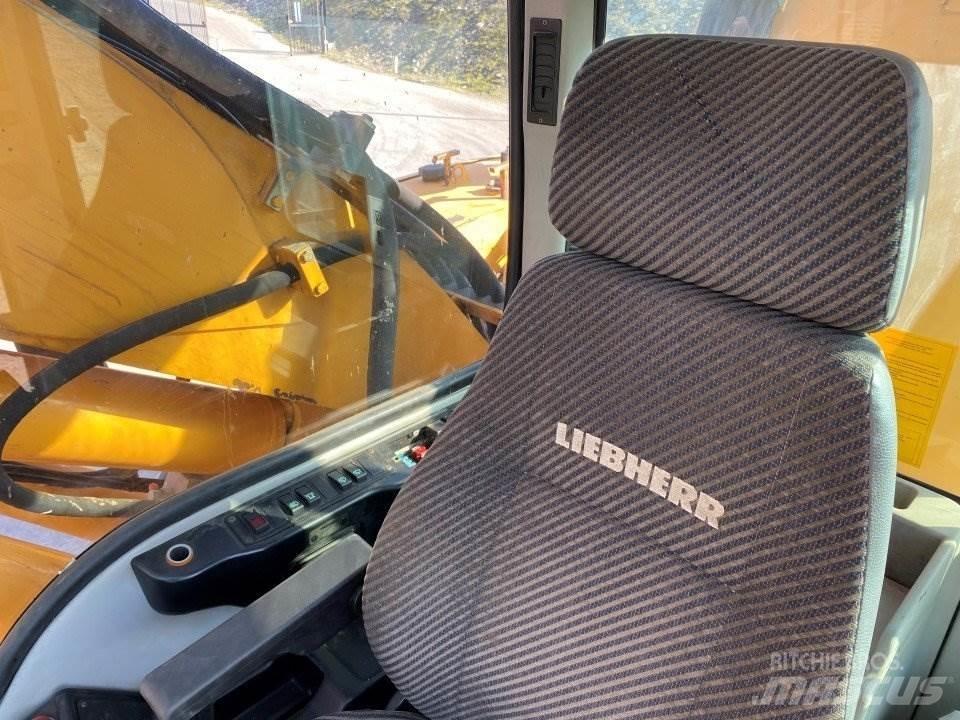 Liebherr A316 Ekskavatori uz riteņiem