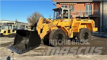 Liebherr L 551 Iekrāvēji uz riteņiem