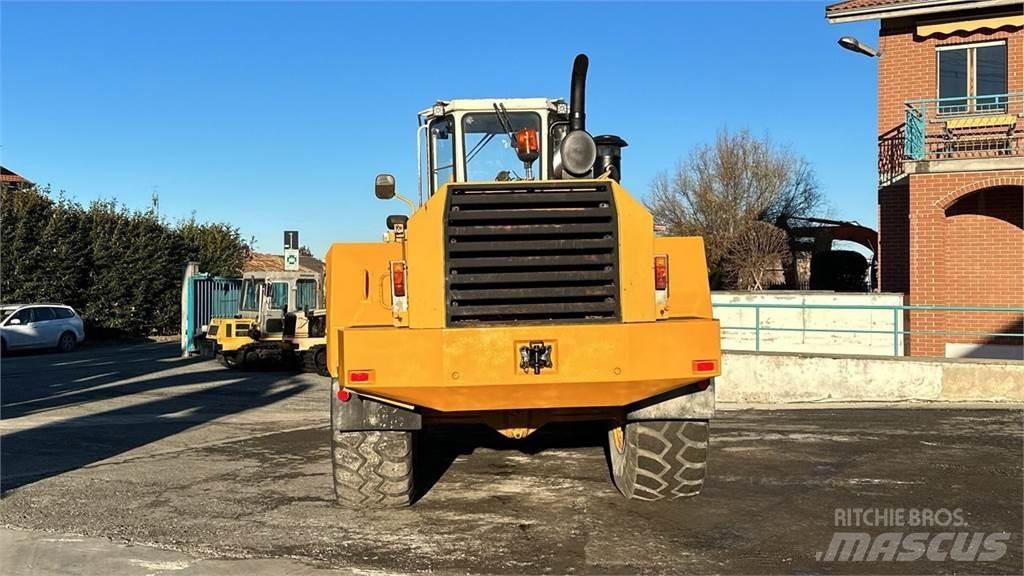 Liebherr L 551 Iekrāvēji uz riteņiem