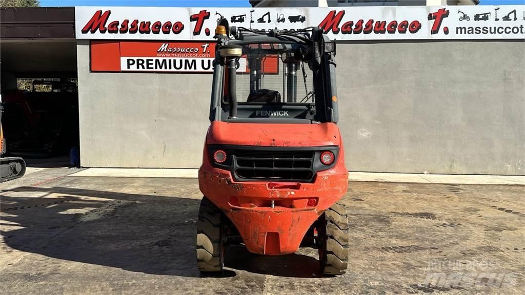 Linde H45D-01 Tehnika ar dīzeļa dzinēju