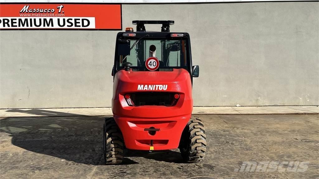 Manitou MC 30.4 4X4 Apvidus autokrāvējs