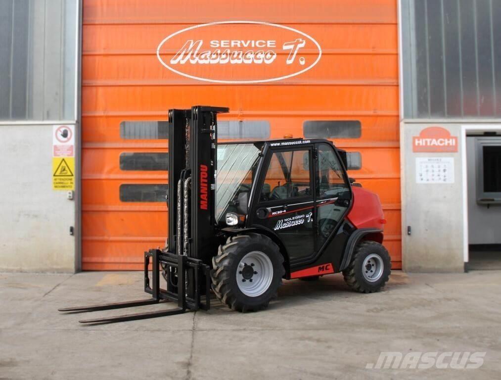 Manitou MC30-4 DK 4X4 Apvidus autokrāvējs