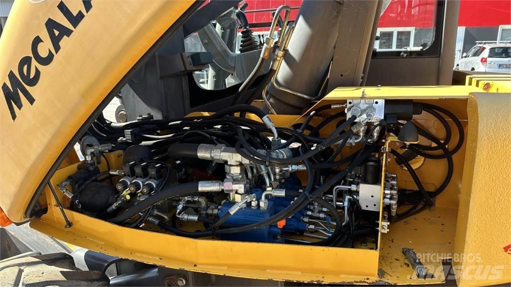 Mecalac 10MSX 4X4 Ekskavatori uz riteņiem