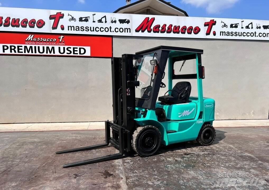 Mitsubishi FD25K Tehnika ar dīzeļa dzinēju