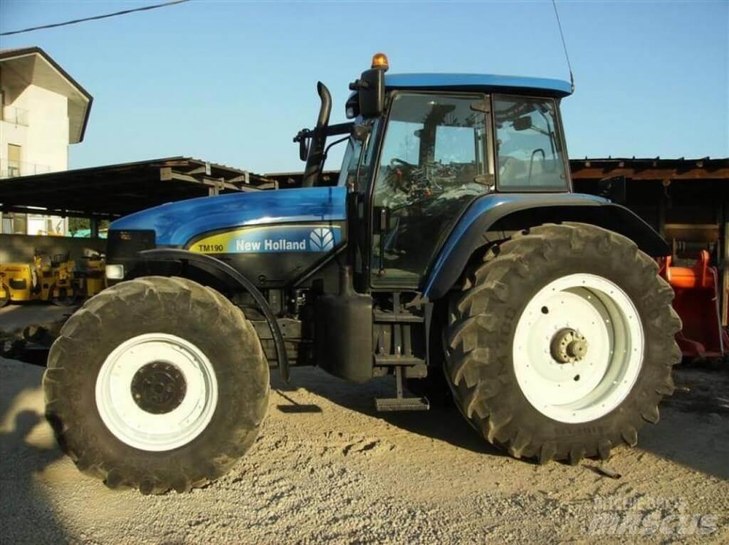 New Holland TM190 Sniega naži un tīrītāji