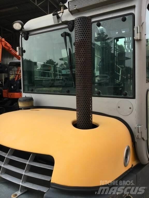 Nuova Detas SHR 40 Tehnika ar dīzeļa dzinēju