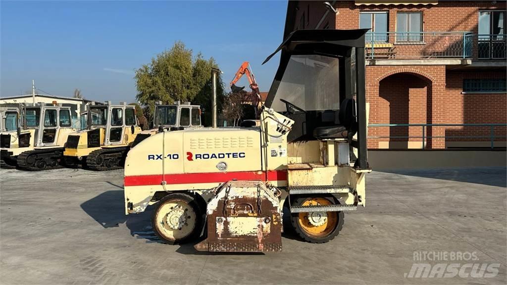 Roadtec RX-10 123 Asfalta klājēji