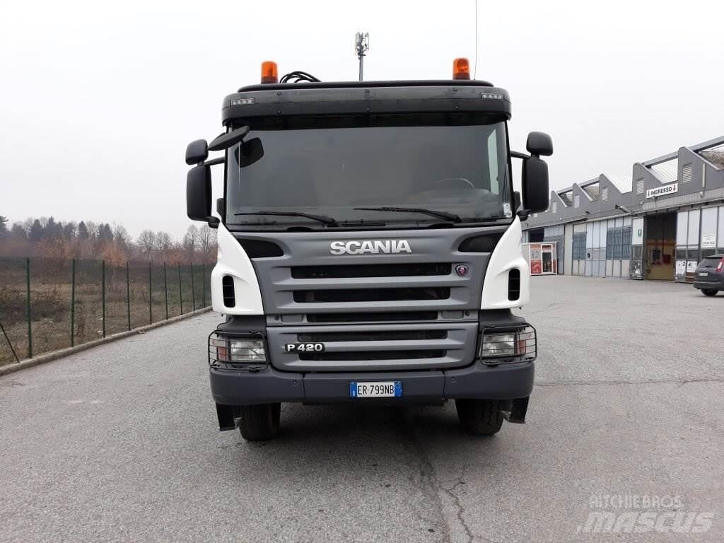 Scania P420 8X4 Citi