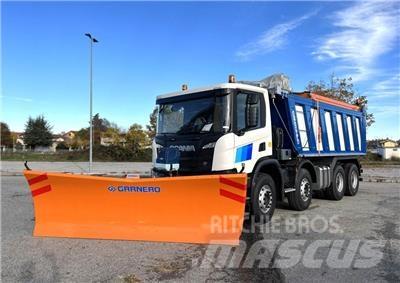 Scania P500 XT 8X4 Sniega naži un tīrītāji