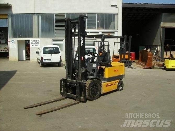 TCM VM400 FB30 Elektriskie iekrāvēji