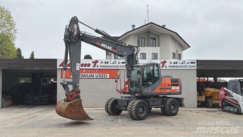 Terex TW190 Ekskavatori uz riteņiem
