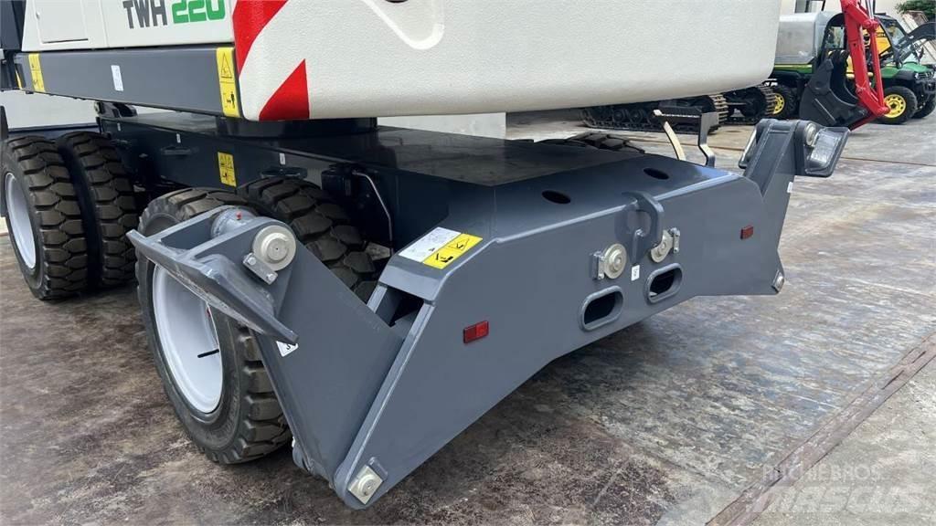Terex TWH 220 S5 Ekskavatori uz riteņiem