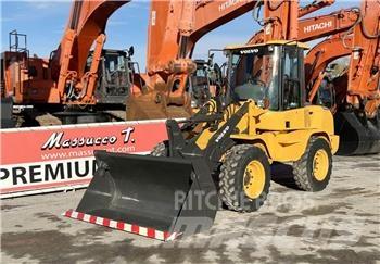 Volvo L30G Iekrāvēji uz riteņiem